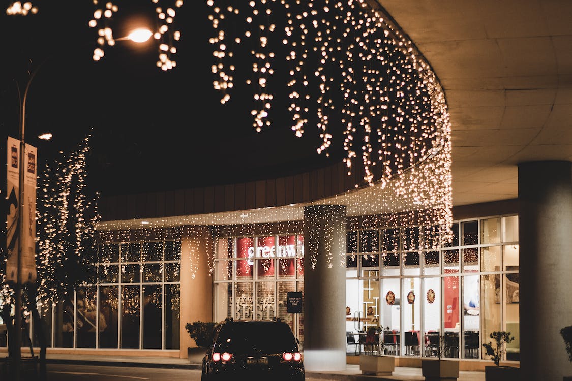 this image shows commercial christmas light installation in El Dorado, CA